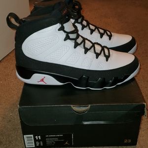 Air Jordan 9 Retro